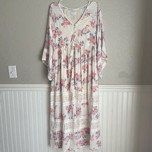 A collective story nightgown